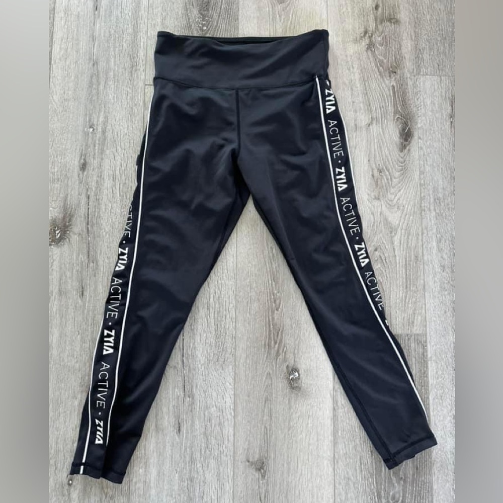 Zyia Athletic Wear Women’s Size 8-10